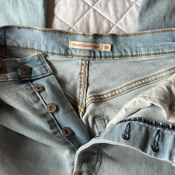 Women’s Levi Ribcage Straight Ankle Jeans 28 - Picture 4 of 7